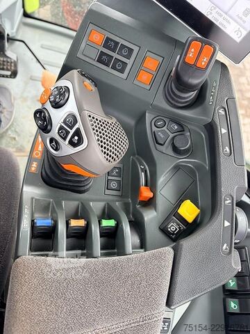 τρακτέρ CLAAS Axion 870 CMATIC