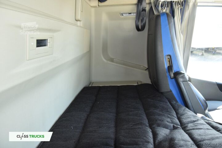 Standard tractor unit VOLVO FH 500 Globetrotter XL Varios