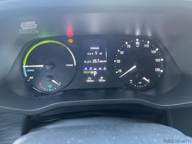 Bestelbus Renault Trafic E-Tech EXCLUSIVE L2H1 54 kw /CAMERA / BA...