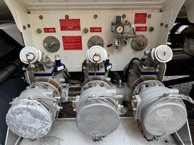 Autocisternă DAF CF 290 12.000 Fuel Diesel/Benzin Alle keuringen...