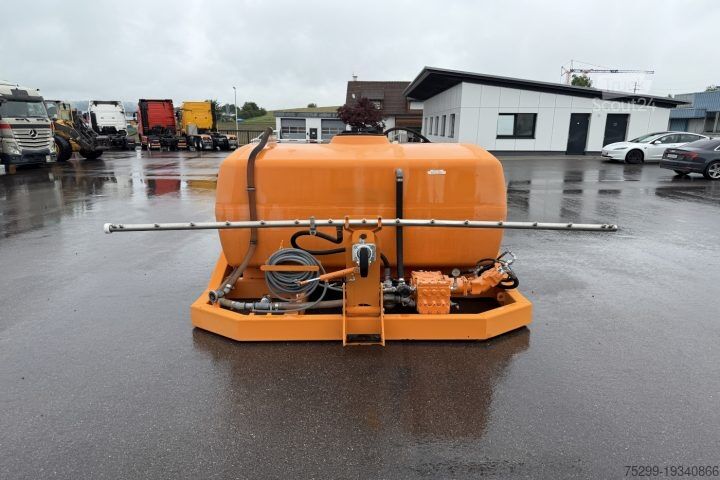 Véhicule utilitaire  Waschanlage