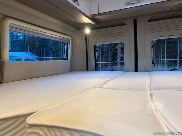 Karavan PÖSSL Roadcruiser - CSL Munich Edition