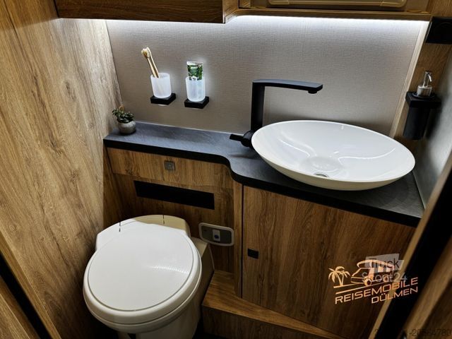 Half-integraal camper EURAMOBIL Profila T PT 720 EB Edition 101 Fahrassistenz