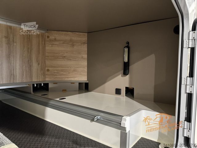 Pusiau integruotas kemperis EURAMOBIL Profila RS 675 SB Luft Dachklima Markise Lithium