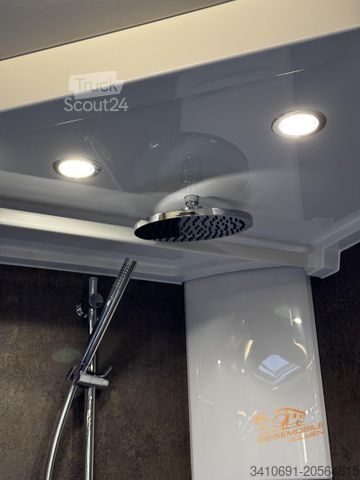 Kamper zintegrowany MORELO Grand Empire 110 GSB Mercedes-Benz Actros 1846 L