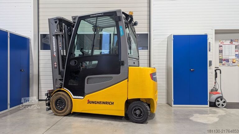 Első homlokrakodó targonca Jungheinrich EFG 425s G120-500DZ