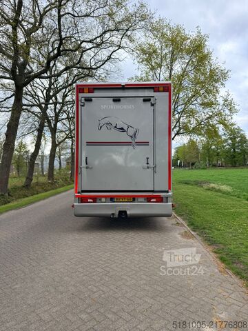Hevosten kuljetus SCANIA B6X2 Scania Ketterer 9 paards + living