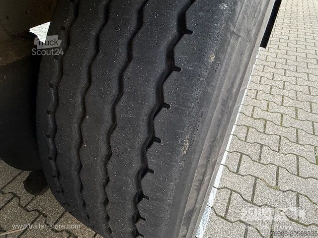 Otvorena poluprikolica sa ceradom Schmitz Cargobull Curtainsider Standard