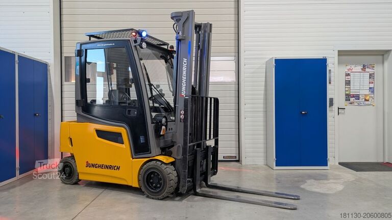 Első homlokrakodó targonca Jungheinrich EFG 320 GE115-350ZZ