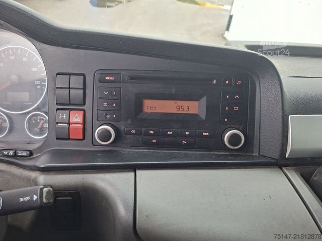 Dubă cu caroserie tip cutie MAN TGL 8.180 4x2 BL L-Haus 1 Liege AHK Koffer LBW