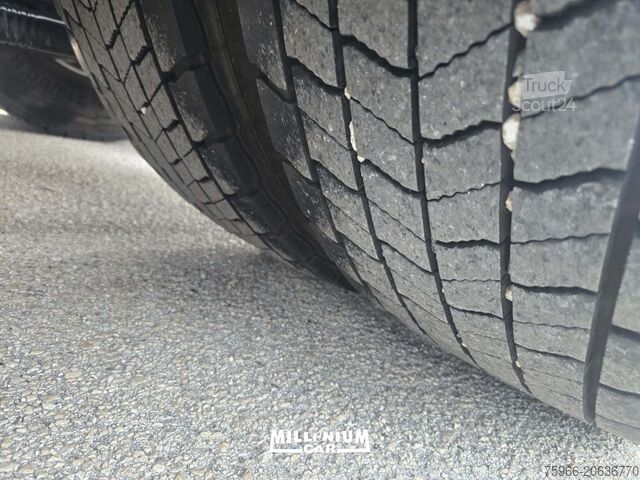 Standardni cestni vlačilec Ford Ford Fmax 500 anno 2023 km118000 con Adr