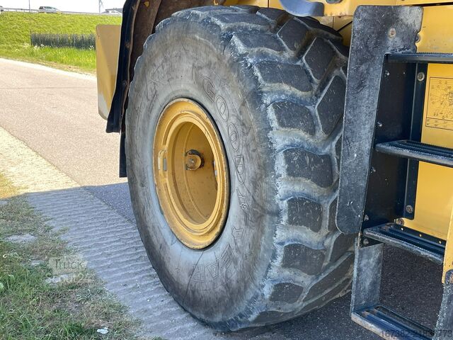 Cargador Caterpillar 972K