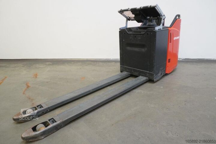 Elektrický paletový vozík s plošinou pre stojaceho obsluhu Linde T 20 SP 131-08