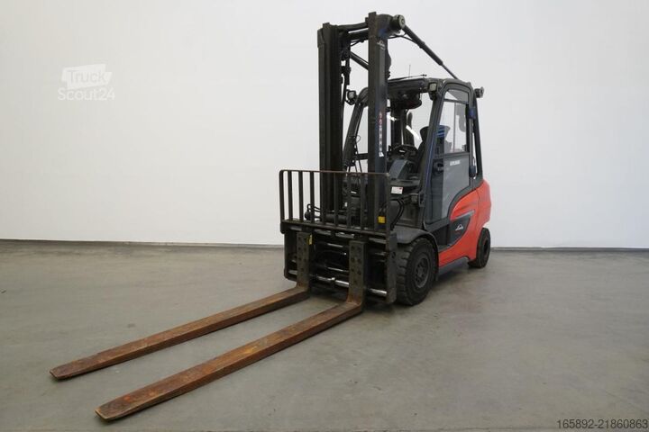 رافعة شوكية Linde H 35 T 1202
