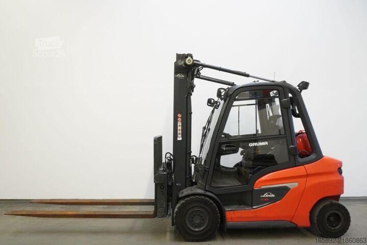 رافعة شوكية Linde H 35 T 1202