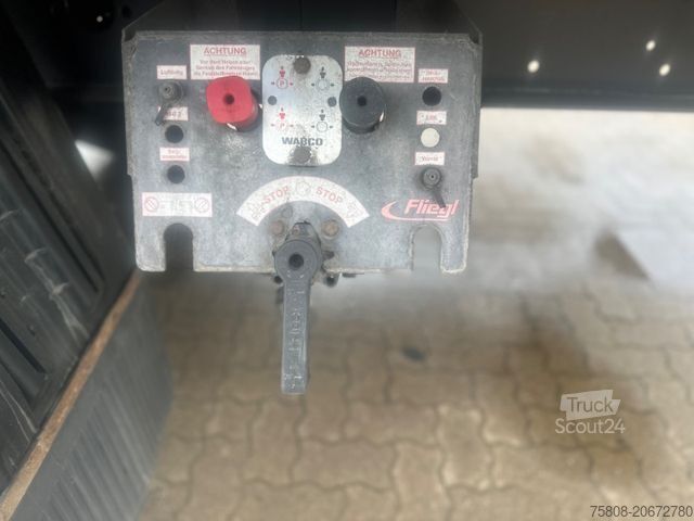 Открытый полуприцеп с тентом FLIEGL SDS390 Plane Liftachse