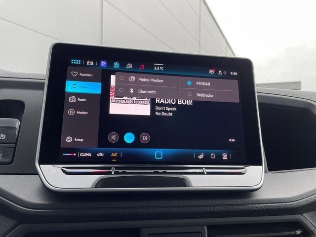 Ван с висока покривка VOLKSWAGEN Crafter Kasten 35 L4H3 NAVI DAB PDC KAMERA