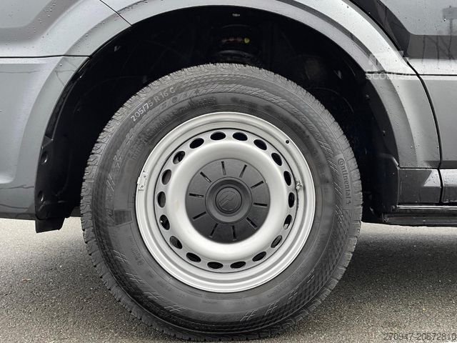 Ван с висока покривка VOLKSWAGEN Crafter Kasten 35 L4H3 NAVI DAB PDC KAMERA