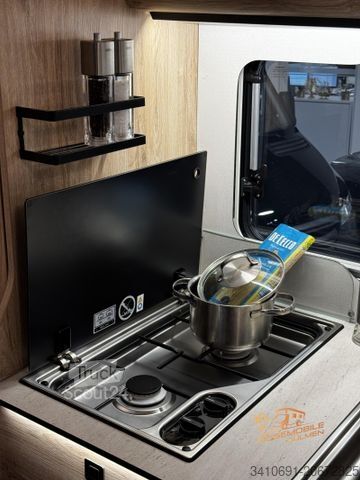 Polointegrovaný obytný vůz EURAMOBIL Profila RS 675 SB Luft Lithium Markise RFK