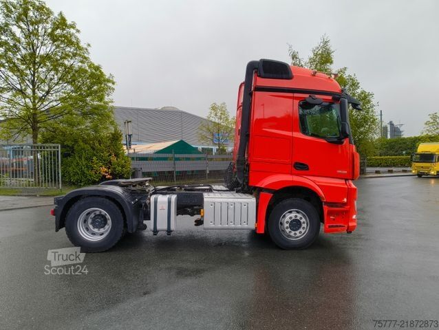 Стандартний тягач MERCEDES-BENZ Actros 18-48 Stream Space-MP4-Retarder-Hydraulik