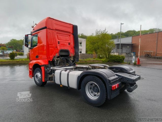 Стандартний тягач MERCEDES-BENZ Actros 18-48 Stream Space-MP4-Retarder-Hydraulik