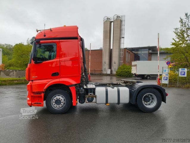 Стандартний тягач MERCEDES-BENZ Actros 18-48 Stream Space-MP4-Retarder-Hydraulik