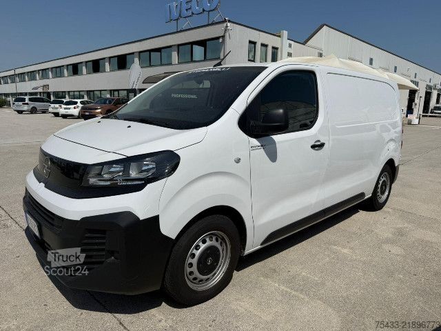 Furgão de painéis Opel VIVARO 2.0 145CV L2H1