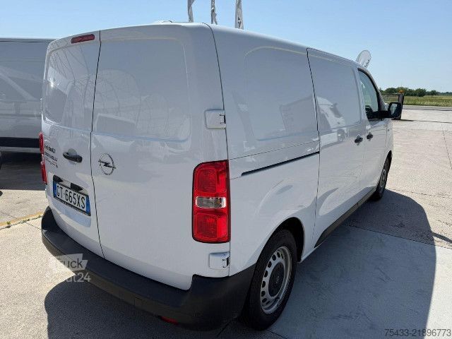 Furgão de painéis Opel VIVARO 2.0 145CV L2H1