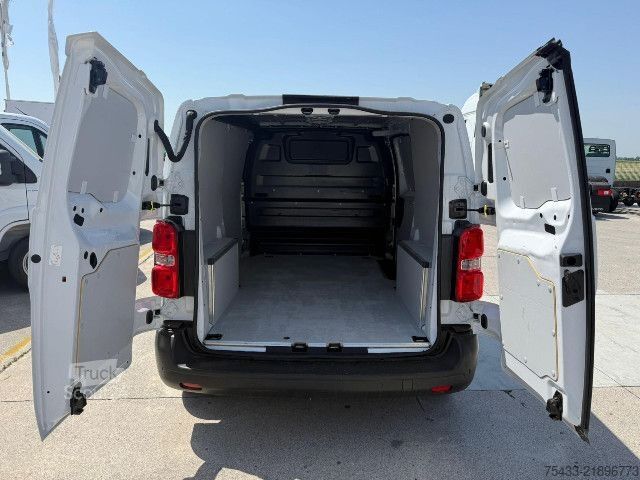 Furgão de painéis Opel VIVARO 2.0 145CV L2H1