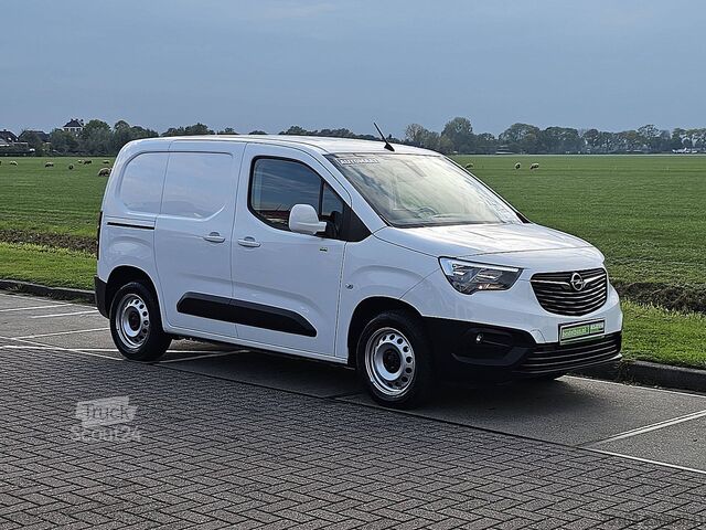 OPEL COMBO 1.5 automaat, airco, navi, pdc, zijdeur OPEL COMBO 1.5 automaat, airco, navi, pdc, zijdeur