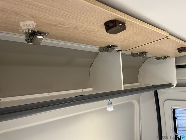 Lakóautó SUNLIGHT Cliff XX 600 RT   Digitalp.