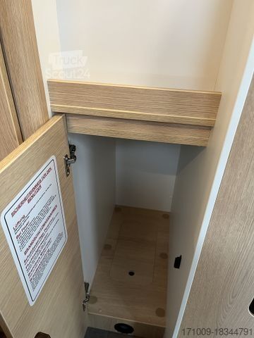 Lakóautó SUNLIGHT Cliff XX 600 RT   Digitalp.