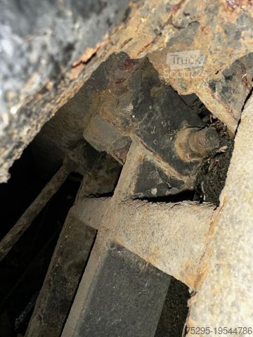 Remolque caja  Tridem 3 Achs Koffer Portaltüren Bus Anhänger