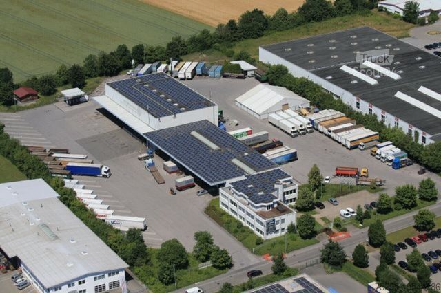 Remolque caja Tridem 3 Achs Koffer Portaltüren Bus Anhänger