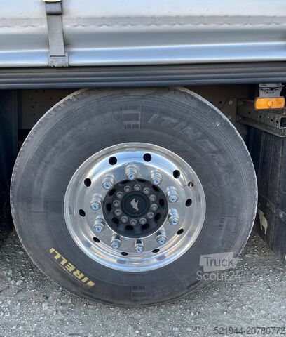 Odprta polprikolica s ponjavo Schmitz Cargobull SCS 24/L 13,62 EB SCB S3 Alcoa 2x Lift