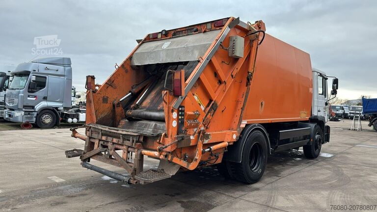 Camion d'enlèvement des ordures ménagères MAN 18.285 (GARBAGE TRUCK / TOP CONDITION / 6 CYLIN...