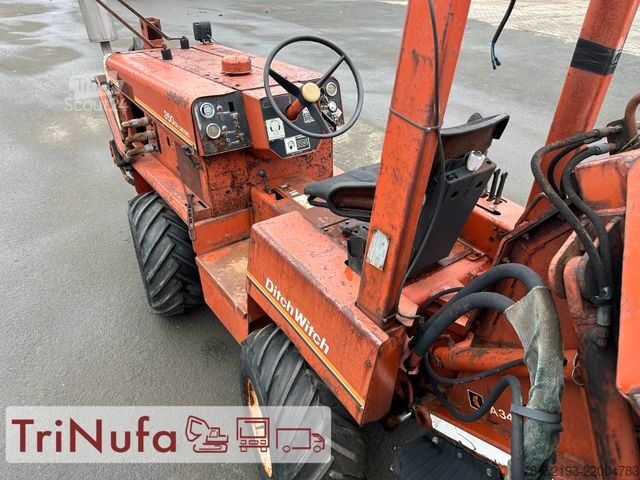 Outro DITCH-WITCH Witch 350 sx RT | Grabenfräse | Allrad | 4x4x4