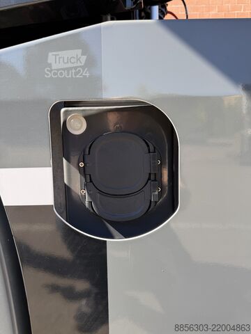 Zapreminski vučni traktor Designwerk Mid Cab 4x2T X-Low 340 kWh