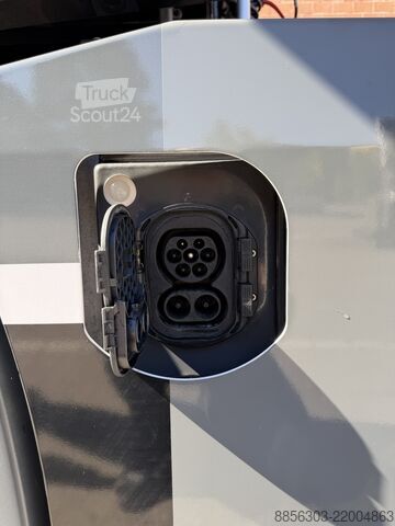 Zapreminski vučni traktor Designwerk Mid Cab 4x2T X-Low 340 kWh