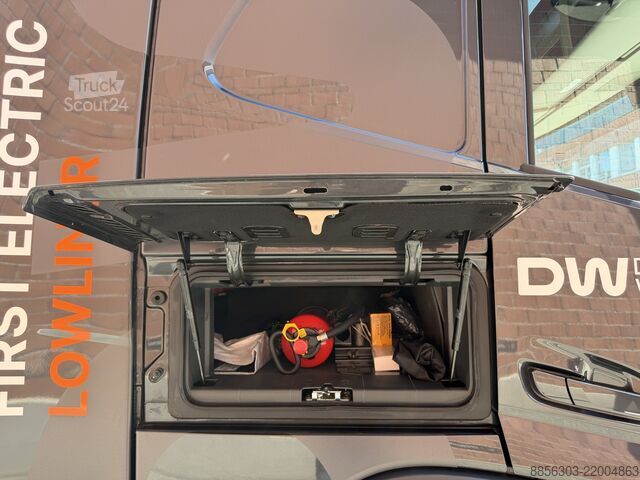 Zapreminski vučni traktor Designwerk Mid Cab 4x2T X-Low 340 kWh