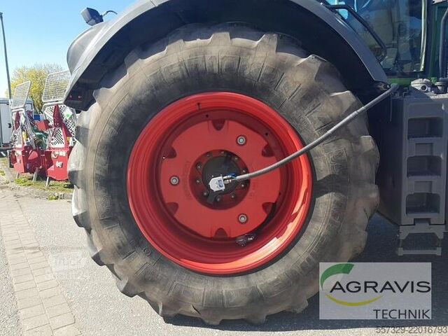 Traktor Fendt 828 VARIO S4