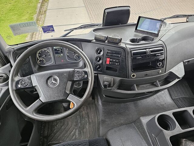 MERCEDES-BENZ ATEGO 1623 L Camión caja, plataforma elevadora, 16 t, puerta lateral, plataforma retrá MERCEDES-BENZ ATEGO 1623 L Bakwagen Laadklep 16T Zijdeur Onde...