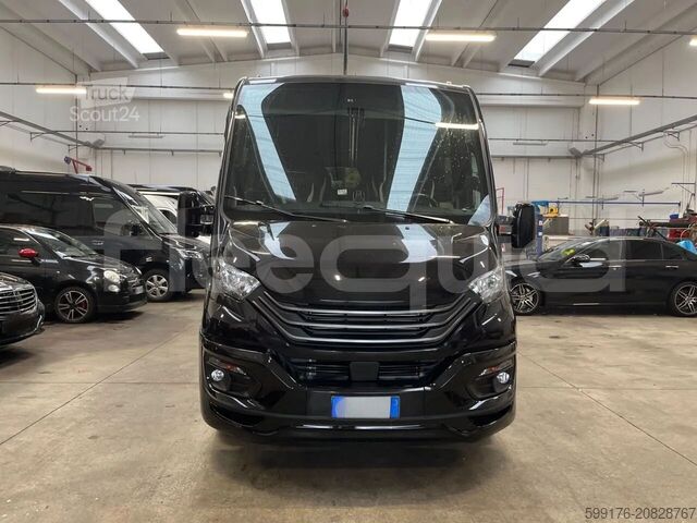 Autobus linee interurbane IVECO Daily