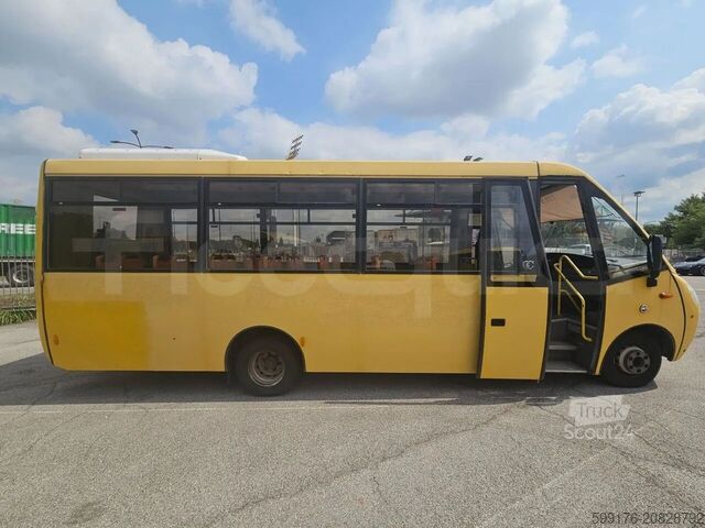 Intercity bus IVECO Cacciamali