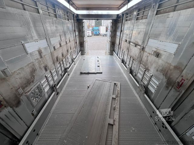 Cattle truck MERCEDES-BENZ Actros 1836 EU6 Voll-Luft 2.Stock Menke 29m²