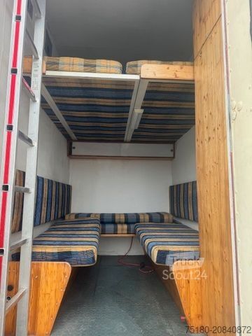 Veetransporter MERCEDES-BENZ 814 Pferdetransporter LKW 3-4 Pferde Wohnabt