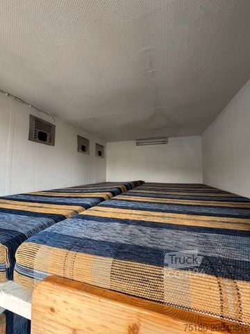 Veetransporter MERCEDES-BENZ 814 Pferdetransporter LKW 3-4 Pferde Wohnabt