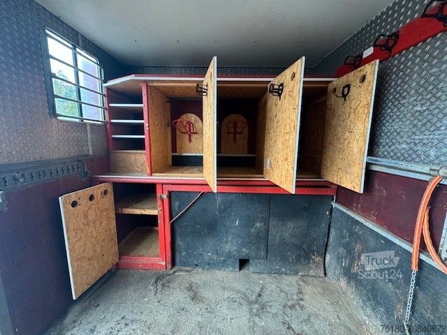 Veetransporter MERCEDES-BENZ 814 Pferdetransporter LKW 3-4 Pferde Wohnabt