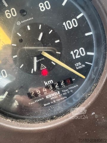 Veetransporter MERCEDES-BENZ 814 Pferdetransporter LKW 3-4 Pferde Wohnabt