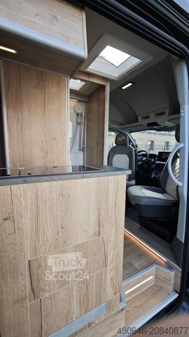 Campervan MEGAMOBIL Mega Lounge 680 S Twin Best Luxury Campervan